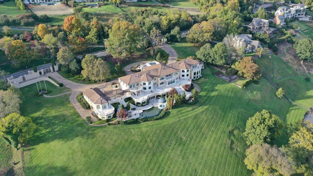 Elite Cliffside Mansion Offering Scenic Serenity