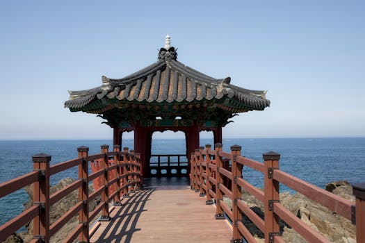 Luxury Seaside Pavilion Designed for Serenity