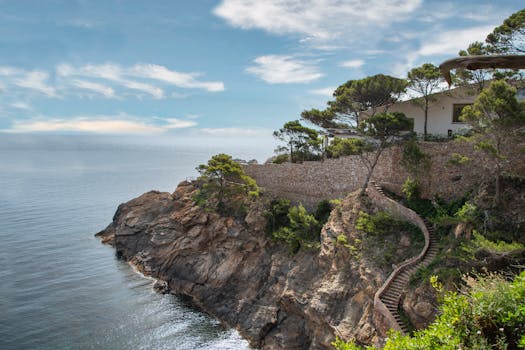 Premium Cliffside Residence Offering Private Indulgence